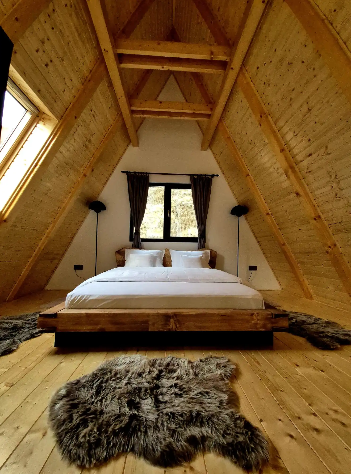 Dormitor cochet cabana Zori de Zi Straja